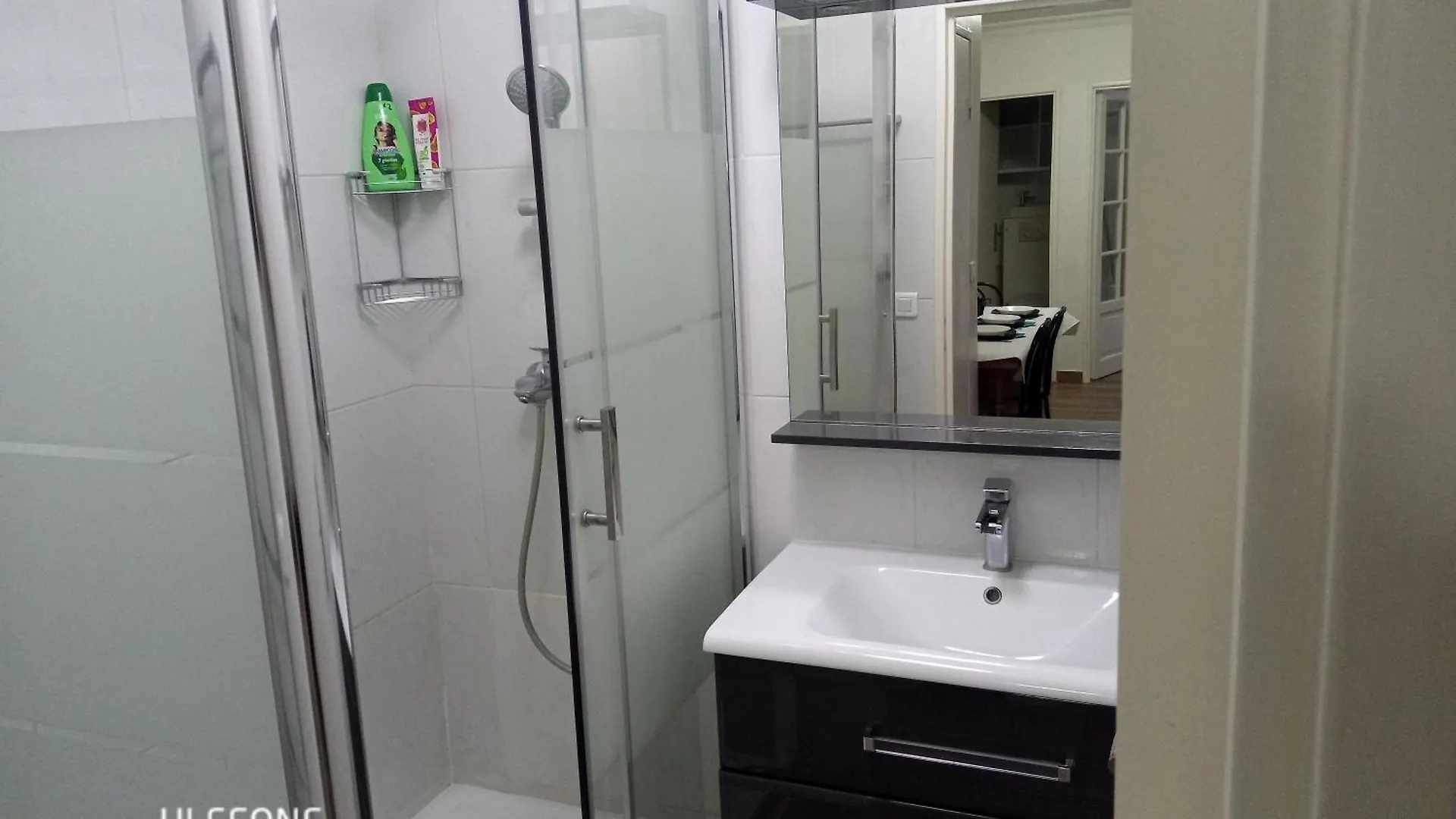 Guest house Paris Chambre Luxe -Opera 15Mins-Chambre Avec Salle De Bain Commune